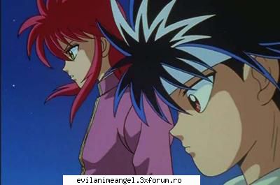 hiei kurama vedere din profil: