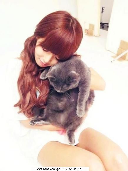 Kim Hyun-ah - 6-cat de mult iubeste animalele - Music.