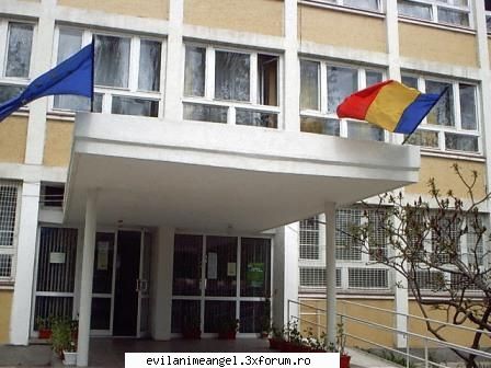 braila/ orasul meu - 14 fosta mea sc de idioti mihai eminescu acolo - Cafenea/Sedinte.