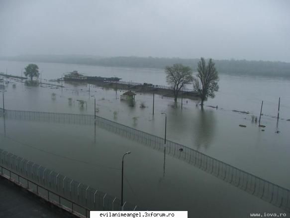 braila/ orasul meu - 19... aici ete in zona libera a brailei ... pe - Cafenea/Sedinte.
