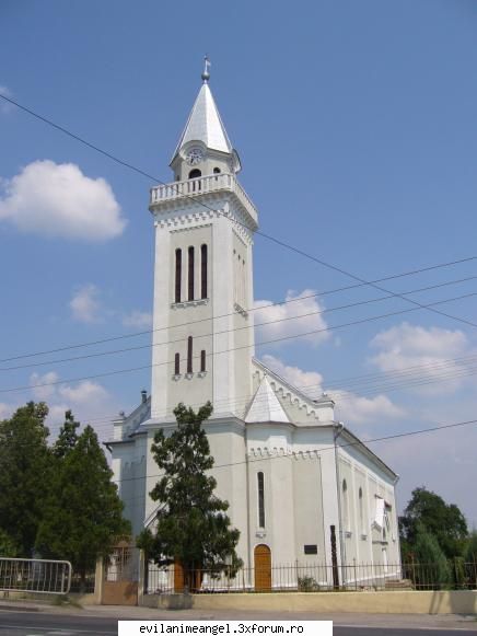 chisineu-cris/orasul meu - biserica reformata (in oras avem cam 10 biserici) - Cafenea/Sedinte.